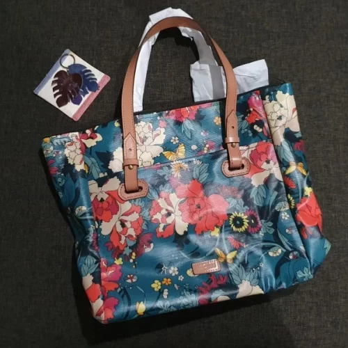 Tiara Totebag photo review
